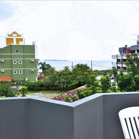 Residencial Melfi 2 Apartamento Com Piscina Bombinhas Exterior photo